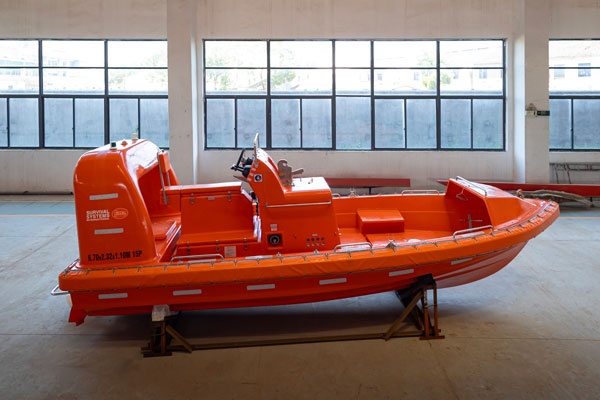 FAST RESCUE BOAT