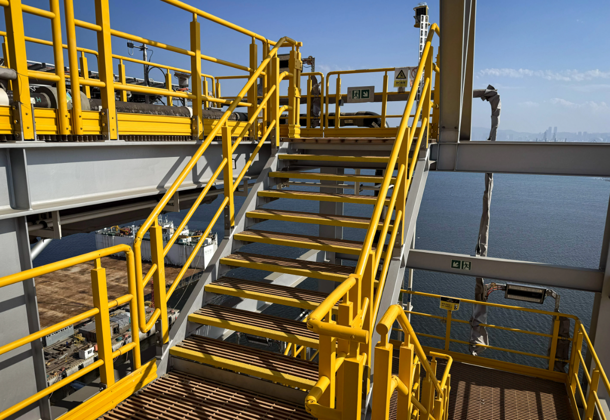 FIBERGLASS PLAFORMS, STAIRS, AND WALKAWAYS